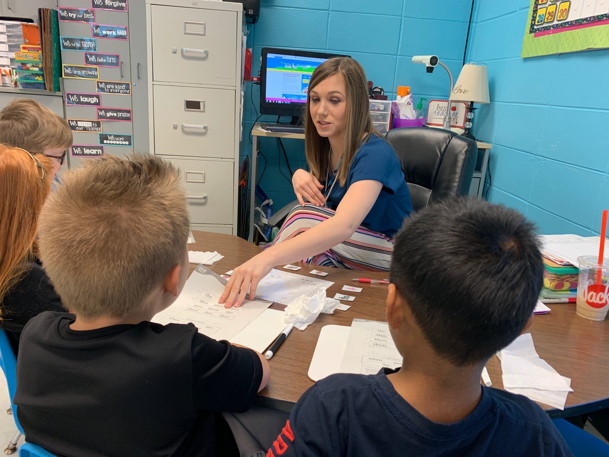 DrCRaulston's tweet photo. Thank you Jemison Elementary for welcoming @@MontevalloTES #MethodsBlock students in your school this semester! @lacannon17 @ckeeney97 @HaleyPendley @MadewellMadison #UMedTech https://t.co/sjDmbxbtEw