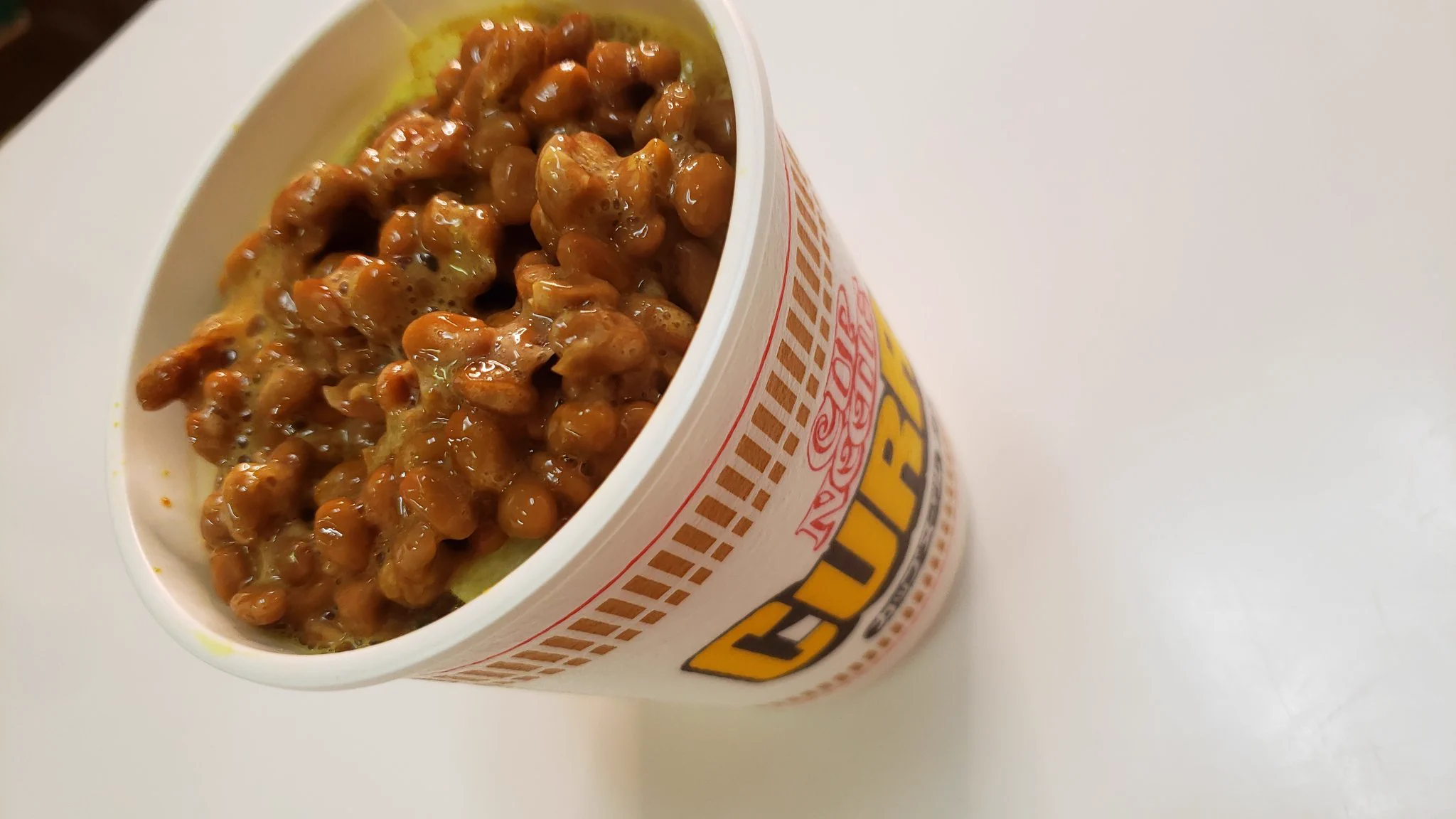 カップヌードルカレー味に納豆が意外にイケるらしいww