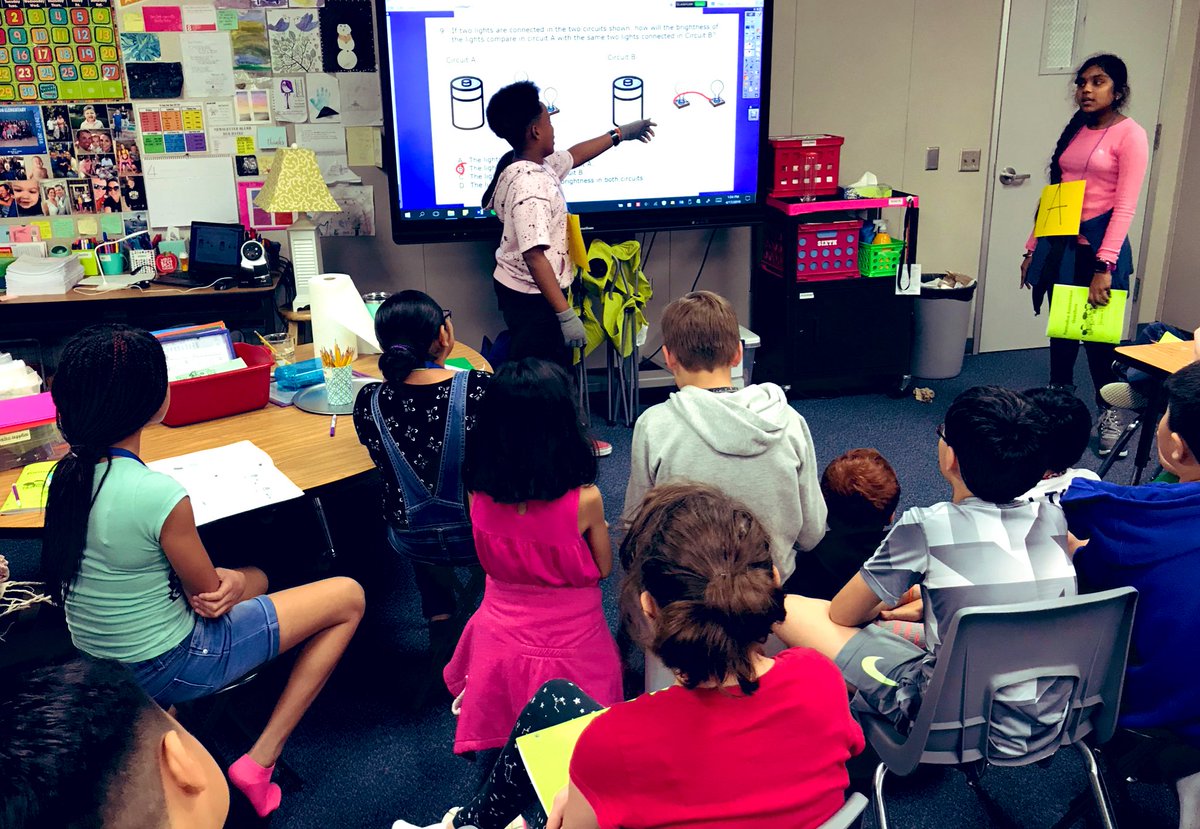 jrobeauCFISD's tweet image. We held an impromptu “great debate” over our FAQ warm-up question. Ss grouped up based on answer chosen, planned their argument and chose their team rep. It. Was. Awesome!!! @CFISDScience @GleasonTigers #notonthelessonplan #greatdebate #electriccircuits #gleasonproud