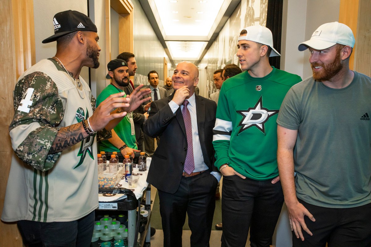 DallasStars's tweet image. These pictures should just warm the heart of every Dallas sports fan. 

#GoStars | @dallascowboys