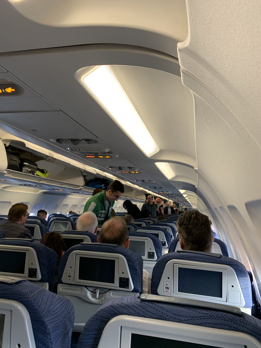 MattCundill's tweet photo. Rocking the last seat in the last row on #AC269 to Winnipeg. (That’s a separate discussion that’s in your inbox @AirCanada) Passenger announcement: Inflight entertainment system doesn’t work but they’ll be offering newspapers instead. Laughter ensues. Keepin it 1990 to Winnipeg. https://t.co/RShxqkgrZu
