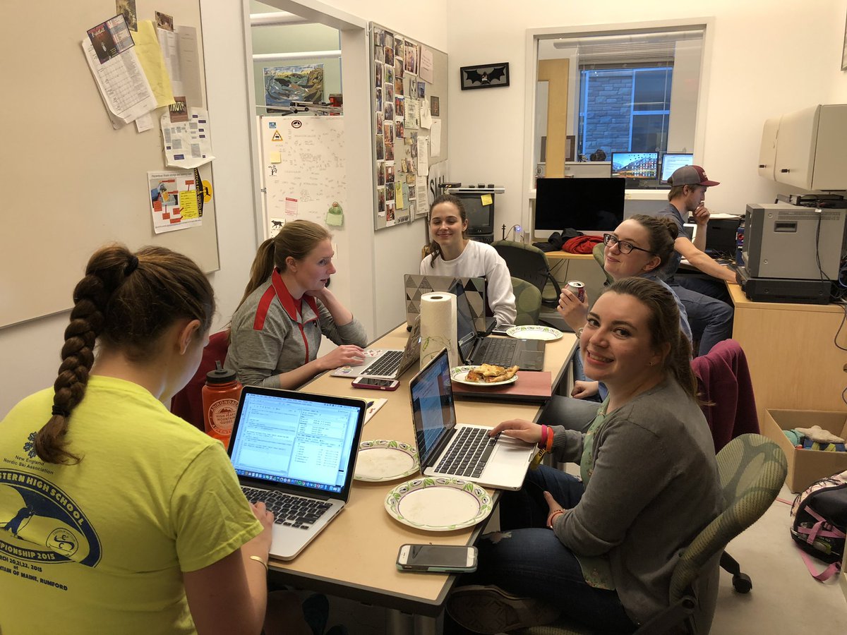 SLUMammalCrew's tweet image. It’s #datanight in the lab as we move towards the @StLawrenceU  annual #festivalofscience #scienceisfun #scienceissocial #pizza