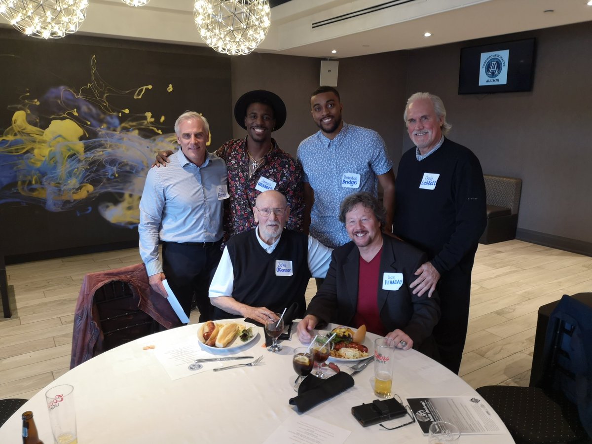 Argos of today n yesterday. Great times <a href="/TorontoArgos/">Toronto Argonauts</a> <a href="/IAm_Wilder32/">James Wilder Jr</a> @RobertBronk <a href="/CFL_Alumni/">CFLAA</a>