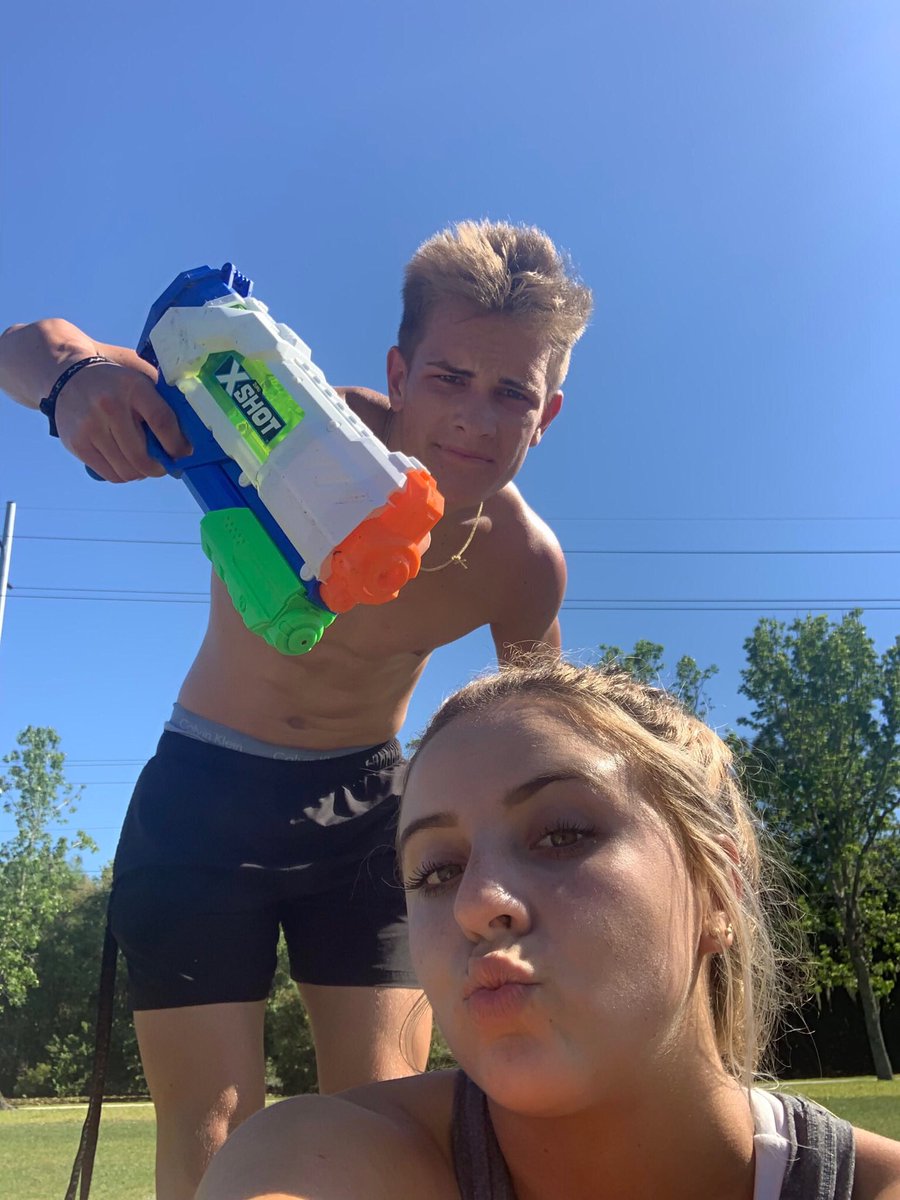 jakepowell_16's tweet photo. Team Geeked wet up Carson Herman and Mia Rafaelle @Ahswaterwars191 https://t.co/IM57ZuBTwM