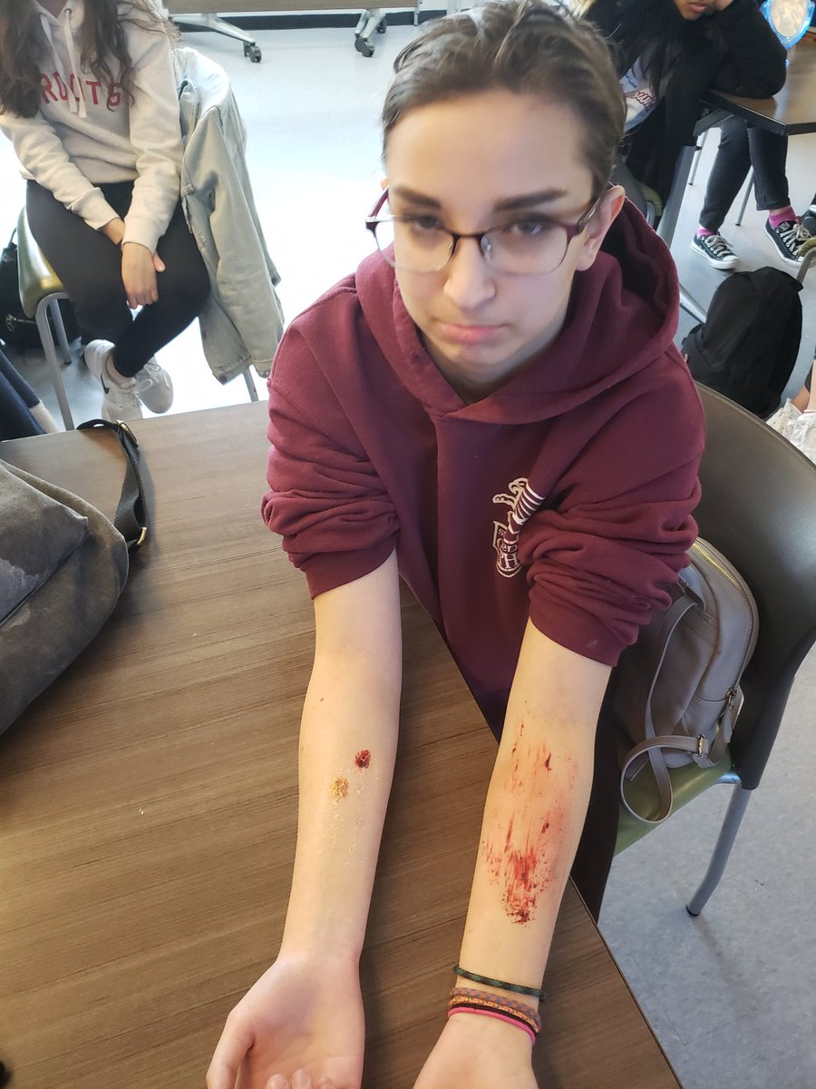 These SHSM Arts students learning about how to put on some SFX Makeup at TIFF Bell Lightbox @SBAtoday <a href="/ycdsb/">York Catholic District School Board</a> #shsm #tiff #experienciallearning #arteducation