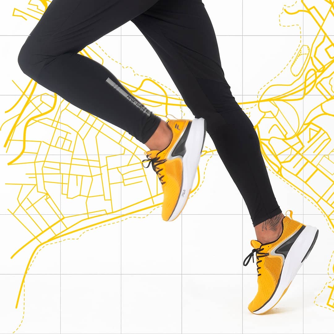 filaargentina's tweet photo. Amortiguación, adherencia, estabilidad y flexibilidad. Todo eso es la FR97. Atate los cordones, ponete los auriculares y preparate para superarte.
#FilaFR97 #FR97 #FilaRunning #Running #RunningShoes #FilaShoes #Correr #Marathon #Fila https://t.co/isDAxiuDVK