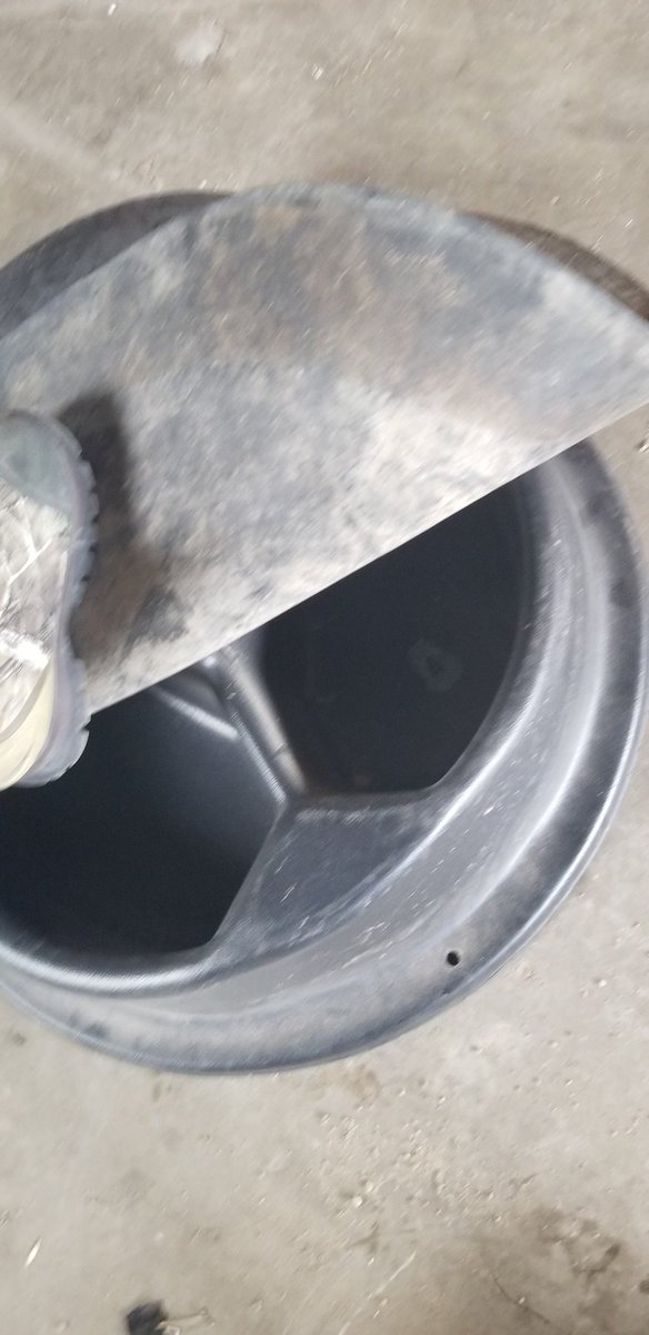 🐰🥚EASTER GIVE AWAY!🥚🐰 4X6 livestock traction mats! AND a mineral feeder!
 Get entered now by retweeting this tweet and following us! Earn an extra entry for every person you tag in this tweet! 2 tags= 2 additional entries! #joinourfamily