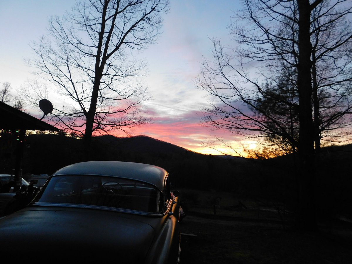 Sunrise over the old Bel Air