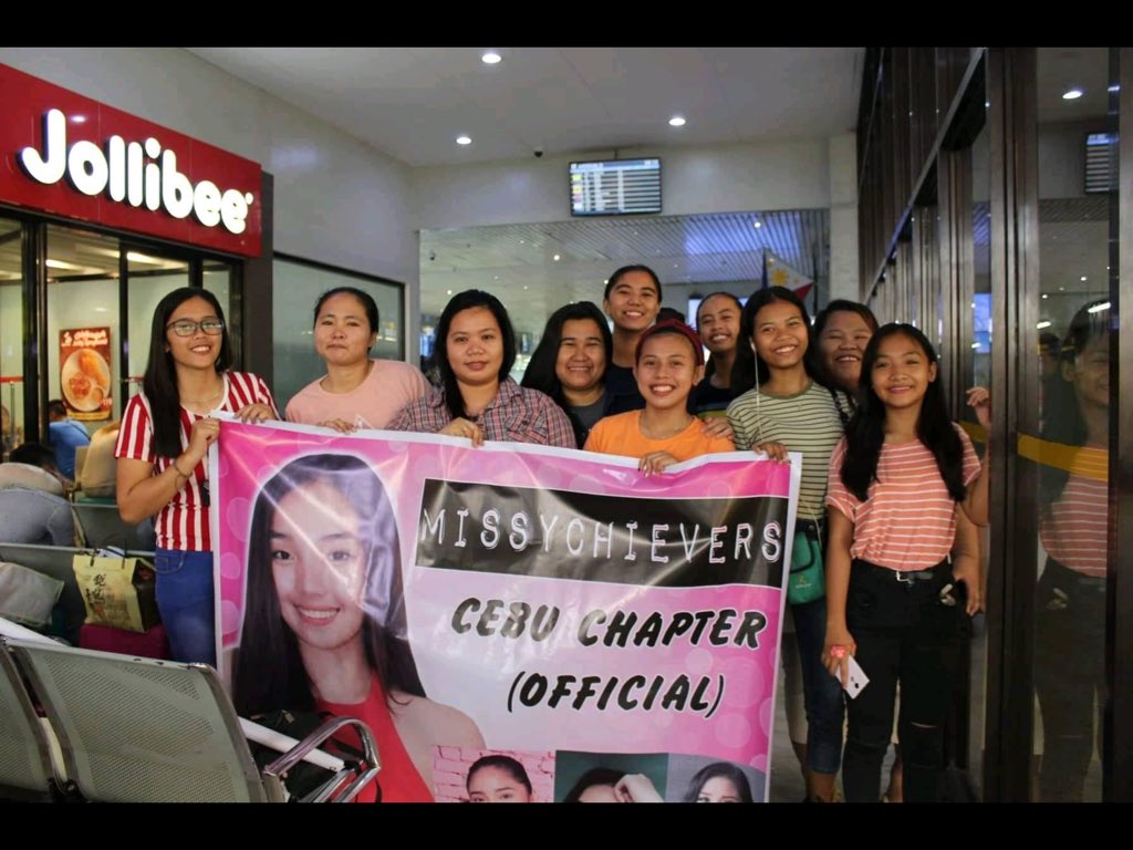 MarkVeloso123's tweet photo. Missychievers Team Airport! #GianSsy is Love! ❤️😘 https://t.co/4rHchQaIBt