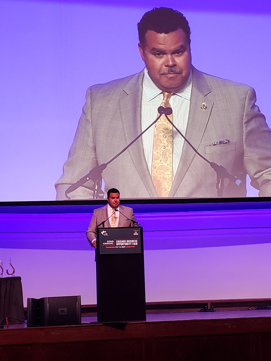 Robt_Simpson's tweet image. When our NGO partners call, we contribute in any way we can. Shelly Brown officially kicking off the MBEIC Awards Reception. #aon #cmsdc #nnsdc #cbof2019 #supplierdiversity #inclusion #supplychain