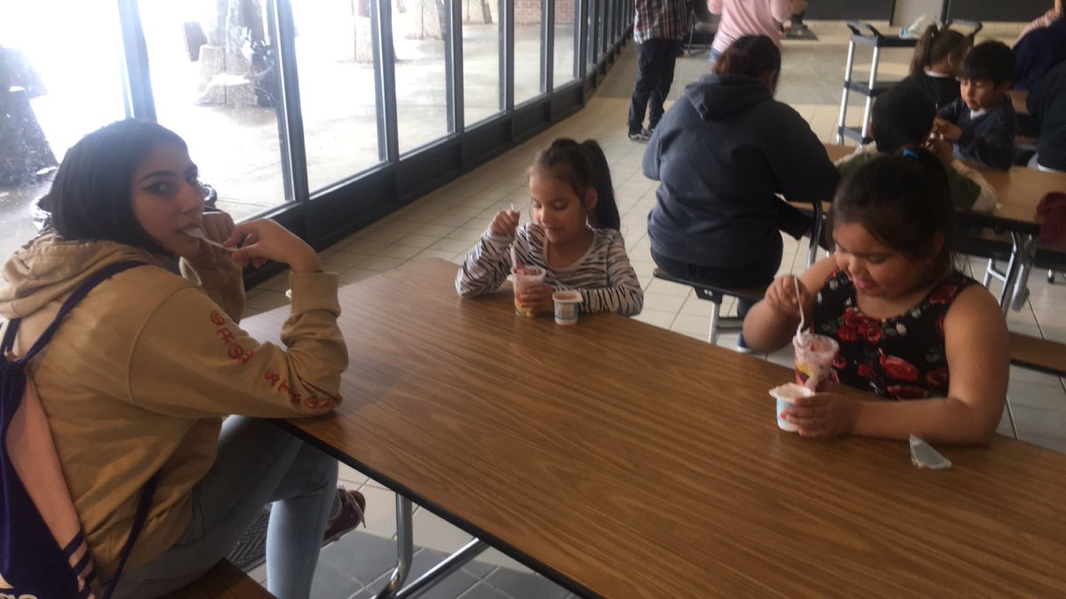 In #health we have been learning about #foodpolicies &amp; societal food issues (eg, #foodinsecurity). In the past two weeks we have provided fresh &amp; healthy snacks to our school in the canteen. Today, we wrapped things up by making &amp; sharing a healthy snack with our buddies!