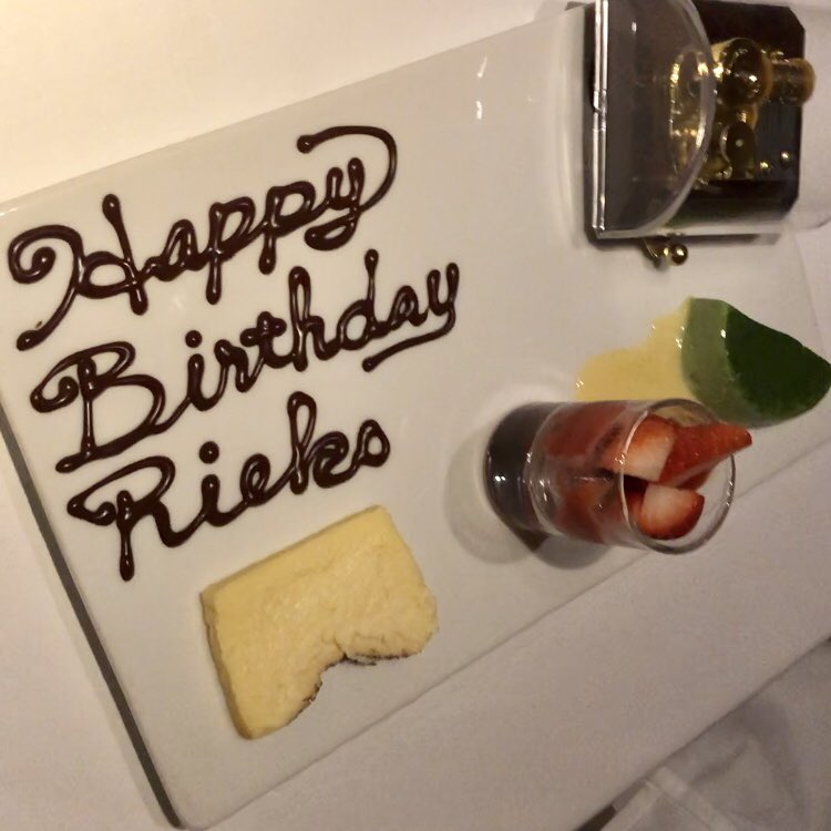 hakuyablueash's tweet photo. 一昨日は母バースデーで妹含めて麻布十番 #MOELLEUSE へ
久々のフレンチ、とても美味しゅうございました(*ꆤ.̫ꆤ*)
隠れ家的入口で今まで全く存在に気付かなかったお店だけど雰囲気も落ち着いててお洒落だったからまた行きたいな〜🍽
え?最近食べ物の写真しか載せてないって?
気のせいです(༓∀༓) https://t.co/uKsbCf3yVB