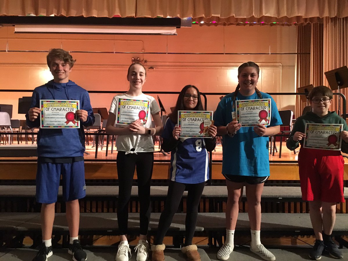 jharri111's tweet photo. Third quarter awards part 2 #mvprocks #finishingstrong @therealVANDER1 @MsKenney1 https://t.co/BiiLYAXXhR