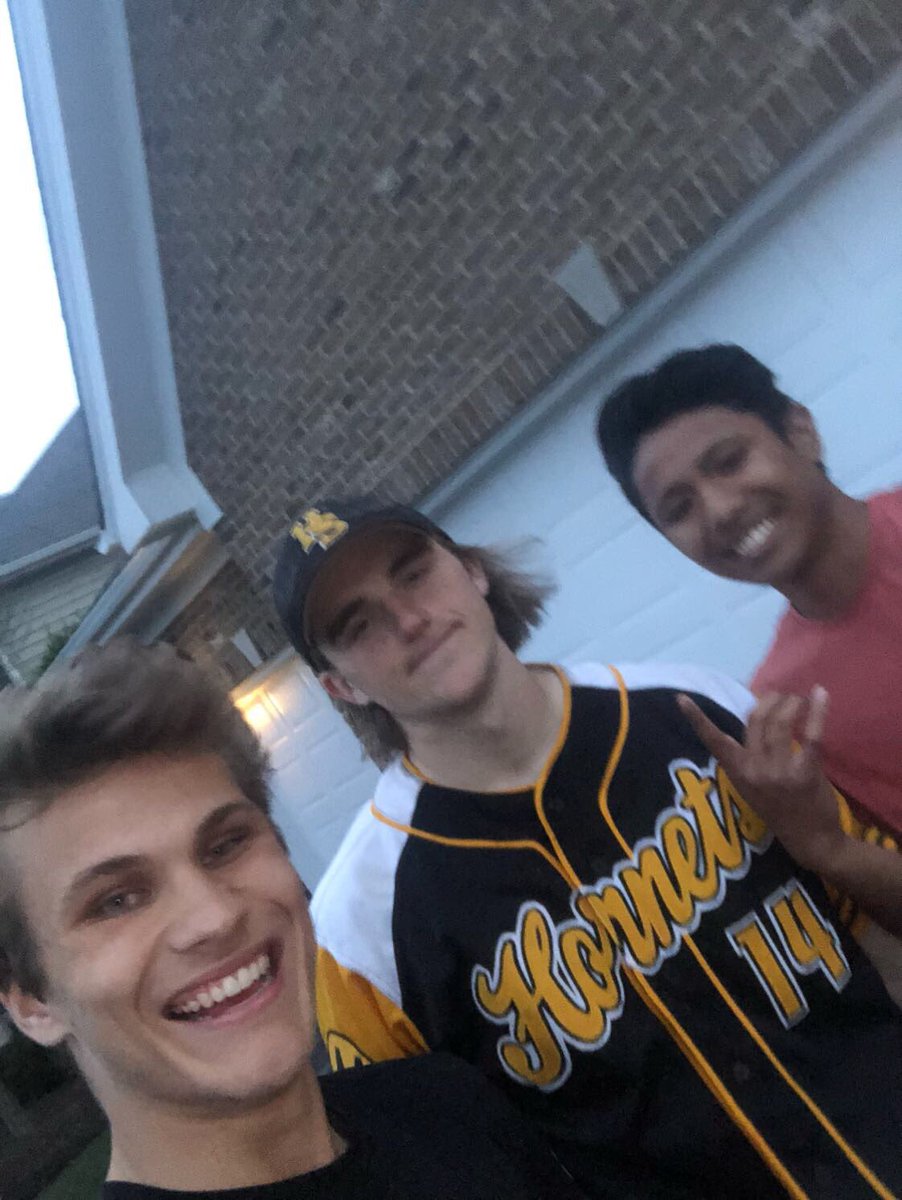 HSHSHG2019's tweet photo. Ryan of “The Creepy Corner Killers” was eliminated by “Hydro Kids Hydro Wife” https://t.co/bddxQw83Nh