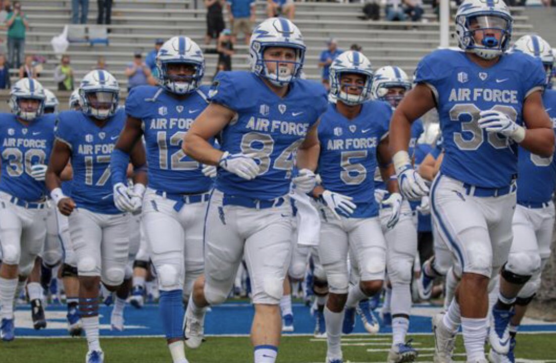isaiah_strong4's tweet photo. Blessed to receive an offer from The Air Force Academy to continue my football career! Thank you to Coach Theissen and @AF_Football https://t.co/NARdJpXVAb