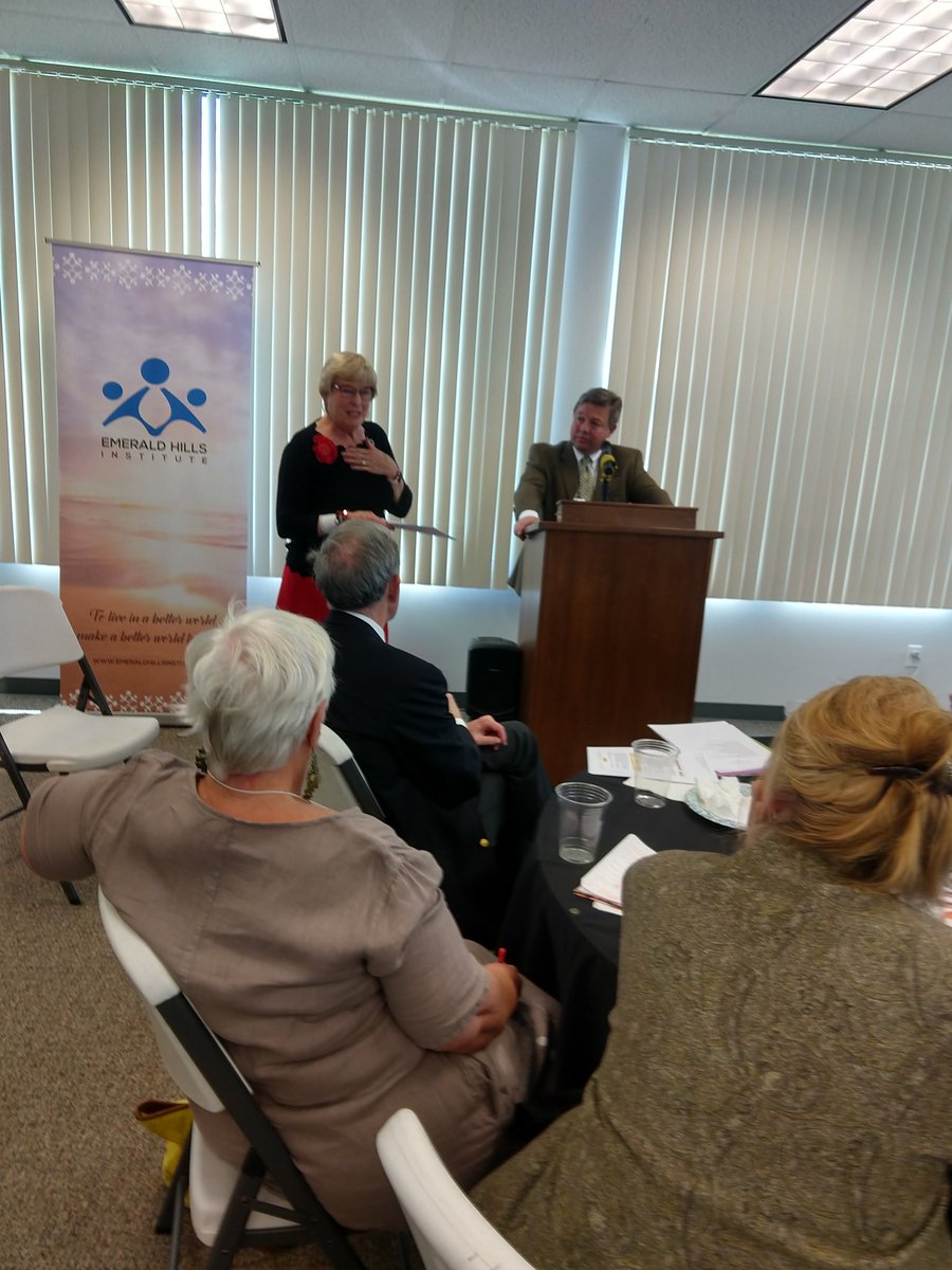 EmeraldHillsIns's tweet photo. Salt Lake Interfaith luncheon at the Emerald Hills Institute. UN representative Lago Baldomero, PhD is talking about upcoming the UN 68th Civic Society conference in Salt Lake City @InterfaithSLIR @UN https://t.co/WBfhOLU5It