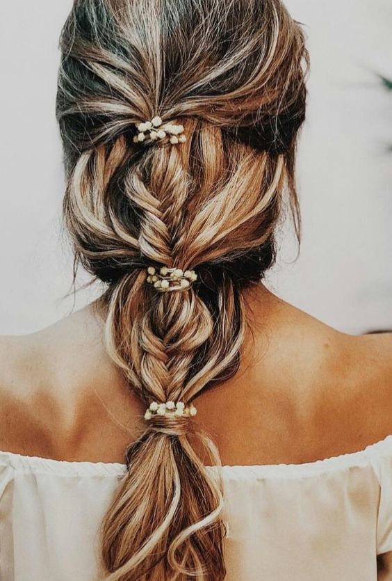 Get your braid game up 😍
.
.
.
.
.
#HSIProfessional #hsi #haircareproducts  #beautytips #curlyhairroutine #productclub #braid #coolhair #hairdye #haircolour #hairofinstagram