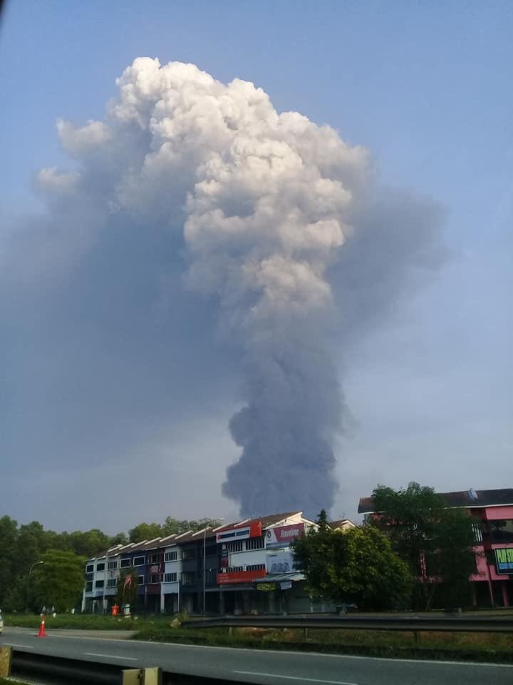f_iskandarr's tweet photo. Pagini aku rasa satu Sungai Petani nampak kelibat asap ni. Sumber kiriman kawan kawan dari pelbagai kawasan sekitar SP https://t.co/A3RdoV0VVZ