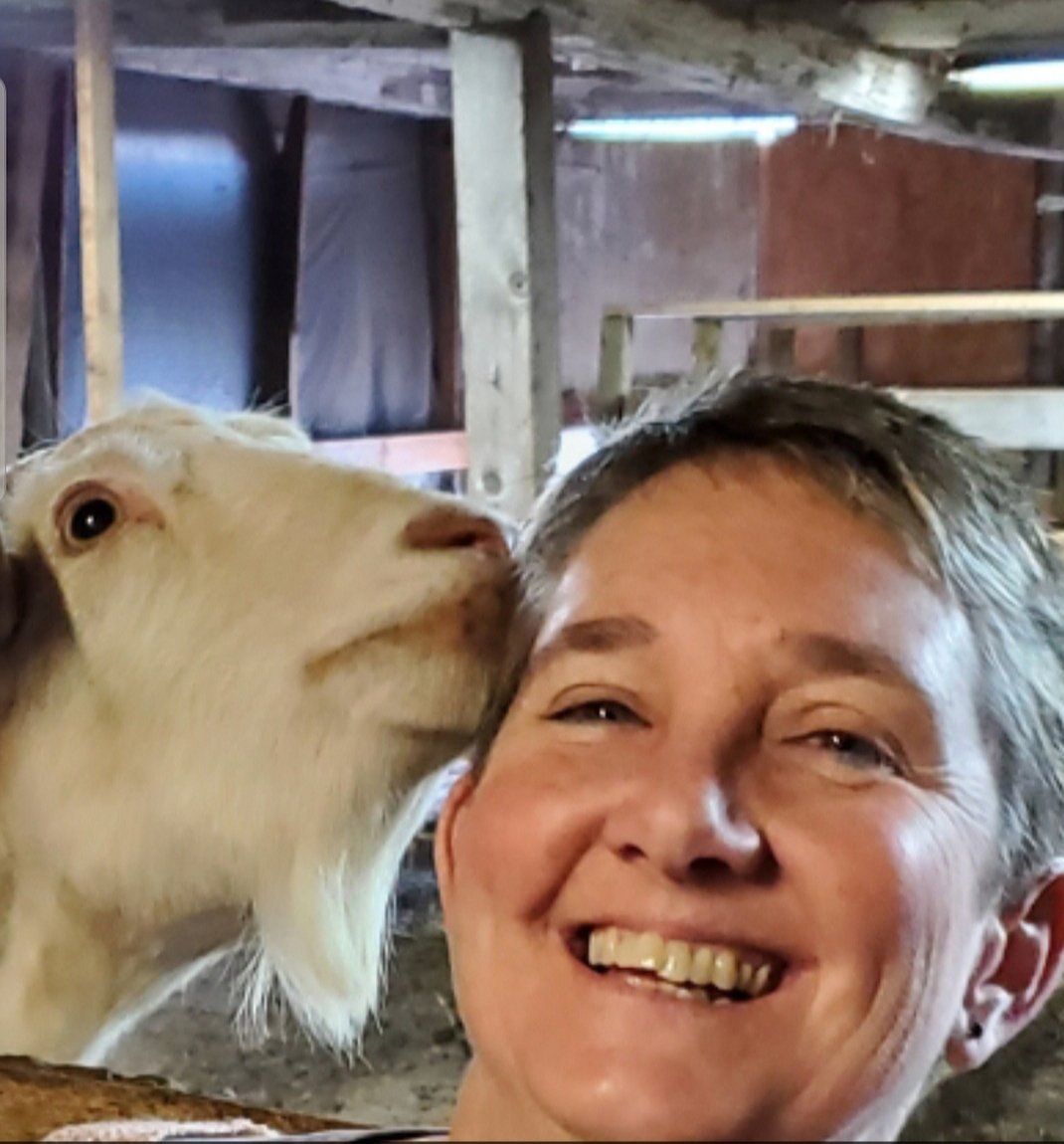 karen smith tweet media