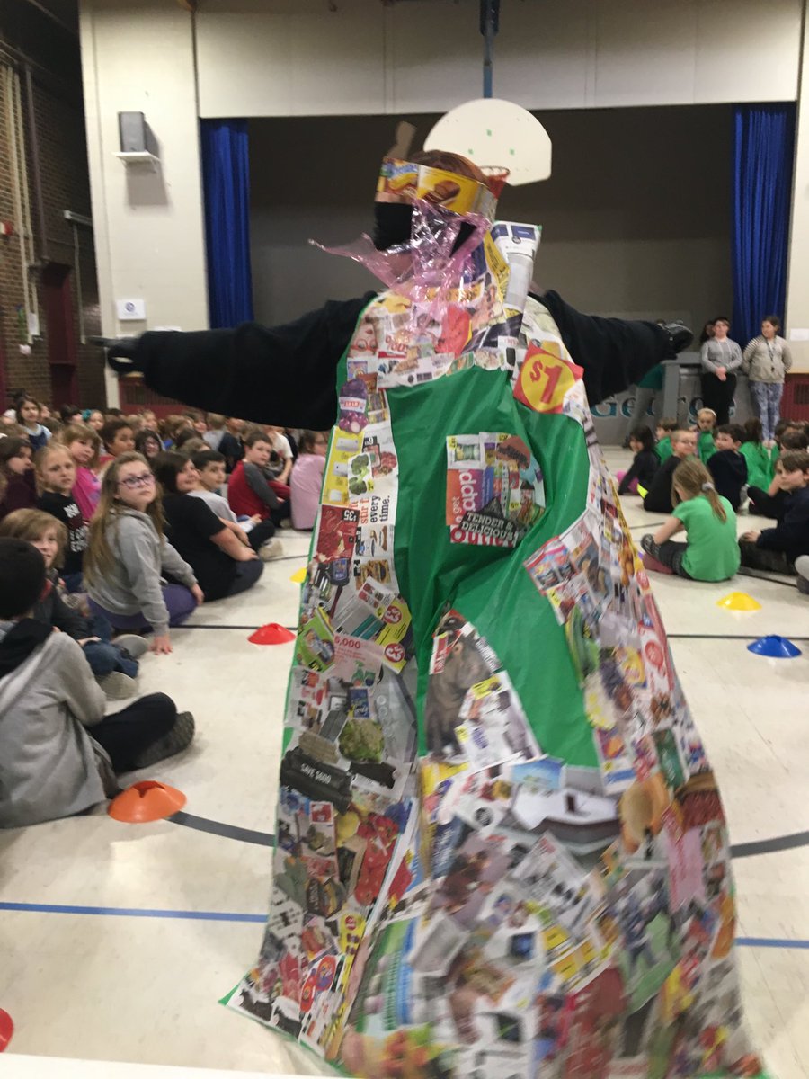 kgscobras's tweet photo. We were rockin’ our environmental awareness super hero capes at King George today!! Thanks to the Green Team, Mrs Claydon & Mrs Atfield for their leadership with this activity!!@GEDSB #keepinitgreen #bestfashionever https://t.co/H9LHYGFyZQ