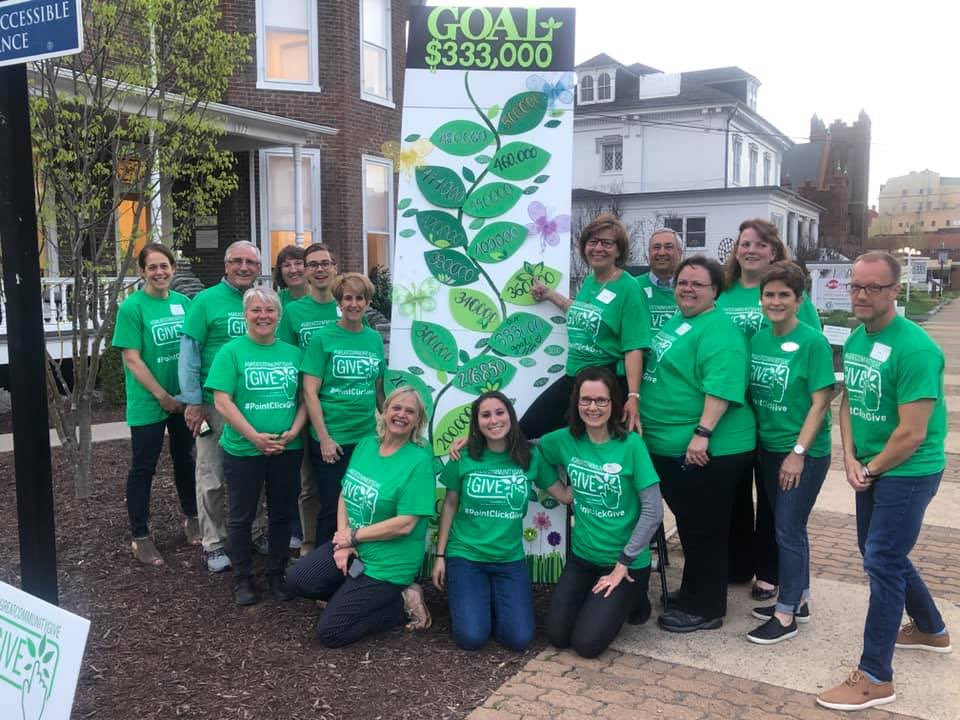 yllolab4's tweet photo. Great Community Give blew past the 333K goal and ended up over $537, 000!! Incredible community we have. Thanks for the generosity. @GreatCommGive #pointclickgive https://t.co/N32ZJALGck
