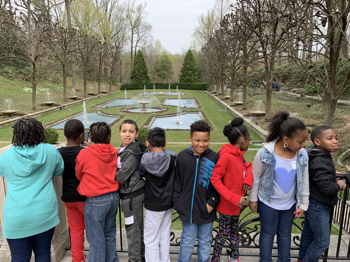 B5CastleHills's tweet photo. Longwood Gardens Field Trip #chdreambuilders https://t.co/0vOszb7l8J