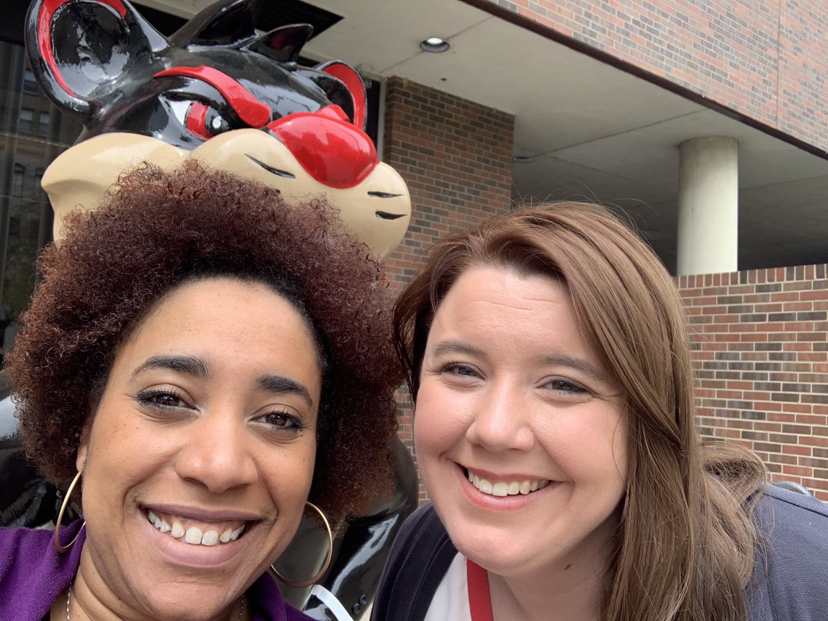 Just a few Bearcats out for lunch! #BodlyBearcat #proudalums <a href="/uofcincyalumni/">UC Alumni</a> <a href="/uofcincy/">University of Cincinnati</a>