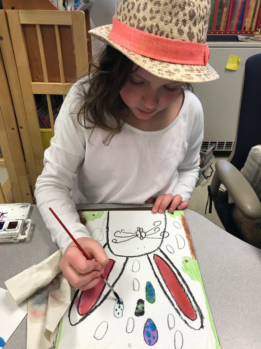 nwefirst's tweet photo. Water coloring for fun! #nwetigers #secondgradefun https://t.co/tRJCkgUJXi