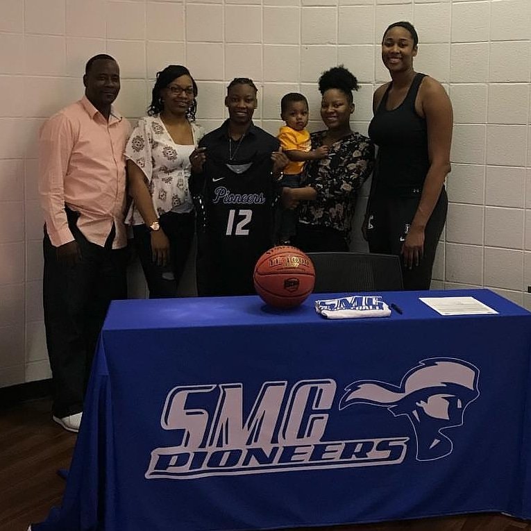ValleyFB's tweet photo. Congratulations to Shania Evans on signing to play basketball for Spartanburg Methodist College. @kevinfaiglewrdw @JessicaWRDW @BrendanWJBF @CeliaWRDW @ItsKyleDawson @astvsportsfront @JohnHartWJBF @johnboyette @AUGhoops @AUG_ChrisGay @CDearing82 https://t.co/jJS7XNpVk5
