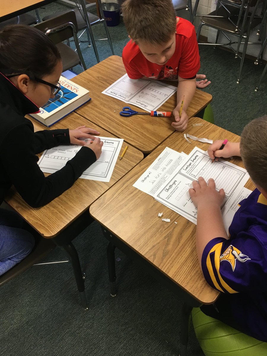 Hart4Students's tweet photo. These students are trying to escape from Planet Emoji while practicing different literacy skills. #theMESway https://t.co/dTnxWthIMi