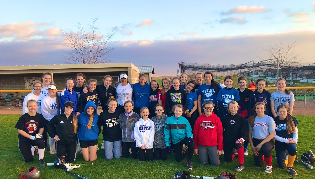 Titan Softball tweet media