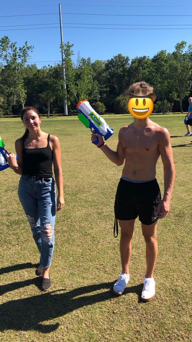 jakepowell_16's tweet photo. Team Geeked got Carson Herman, Jacob Russell, Alan Ruiz and Alexis Vera @Ahswaterwars191 https://t.co/nwuDPnNkeX