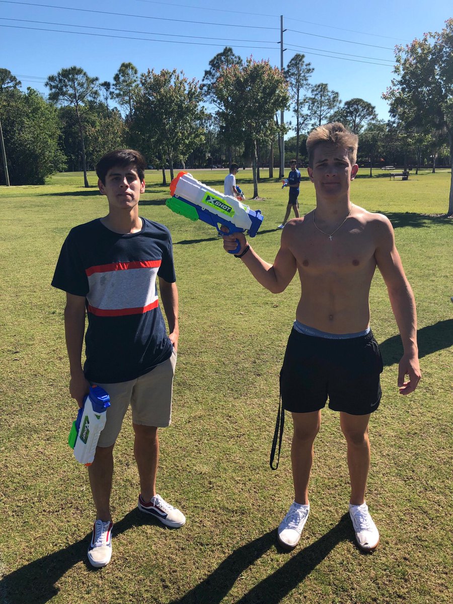 jakepowell_16's tweet photo. Team Geeked got Carson Herman, Jacob Russell, Alan Ruiz and Alexis Vera @Ahswaterwars191 https://t.co/nwuDPnNkeX