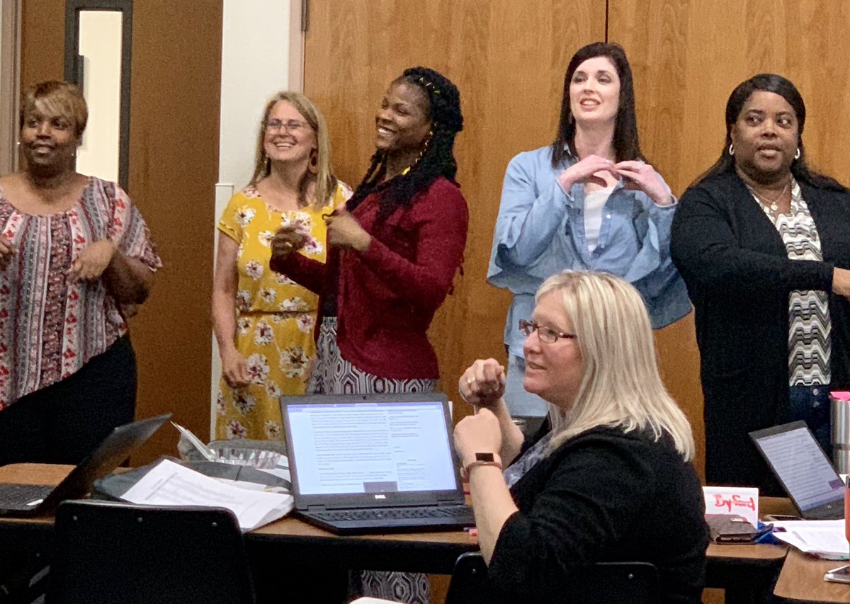 YvonneWilliams_'s tweet photo. Fellow ICs backup their teammates as they perform a skit to show what they know about having difficult coaching conversations. #R12EdCoach #learningisfun https://t.co/Ukb076gYxK