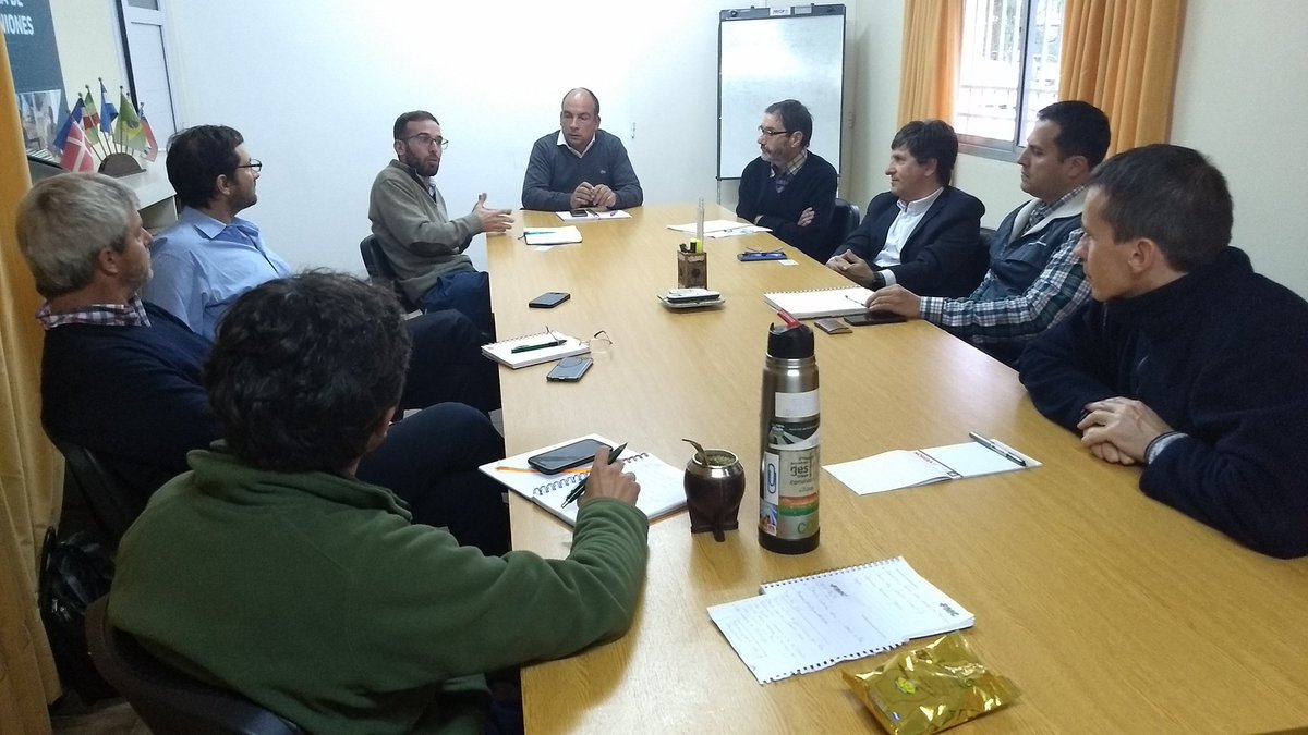 INTAAgroind's tweet photo. Ayer nos reunimos con #Smartium y @ARSATSA quienes desarrollan Red de Conectividad #IOT para agro por Red LoRa (#LongRange), donde participaron #AquilesSalinas, Dir. EEA Manfredi, junto a Técnicos #AP y #Poscosecha @intaargentina para evaluar y validar estas redes de conectividad https://t.co/qRp2WKJLOf
