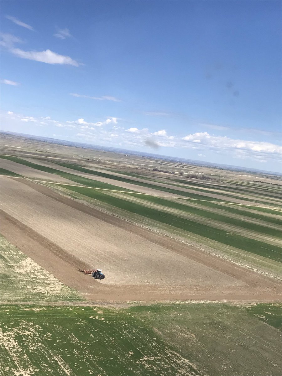 airsprayers's tweet image. Not sure who this guy is doing the work, but he has a beautiful place to do it!