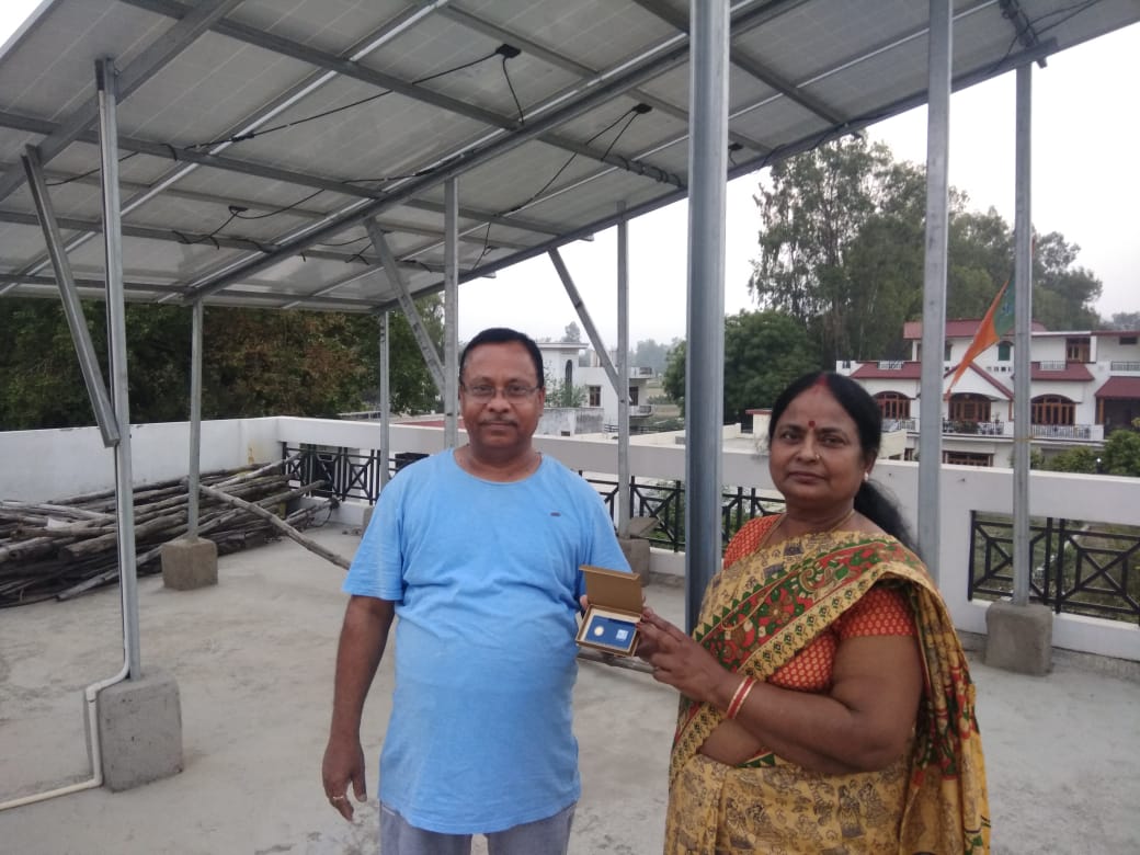 ZunRoof's tweet photo. Mr. Shankar from Lucknow just went solar with ZunRoof!!
Read about his solar journey here : https://t.co/VZdCQIAUDO
It's easy to go solar. Visit https://t.co/AlEJlShNGA and book a solar site visit today.
#GoSolar #SolarWithZunRoof #GoGreen #MakeMoneyFromSun https://t.co/bu50yaih30
