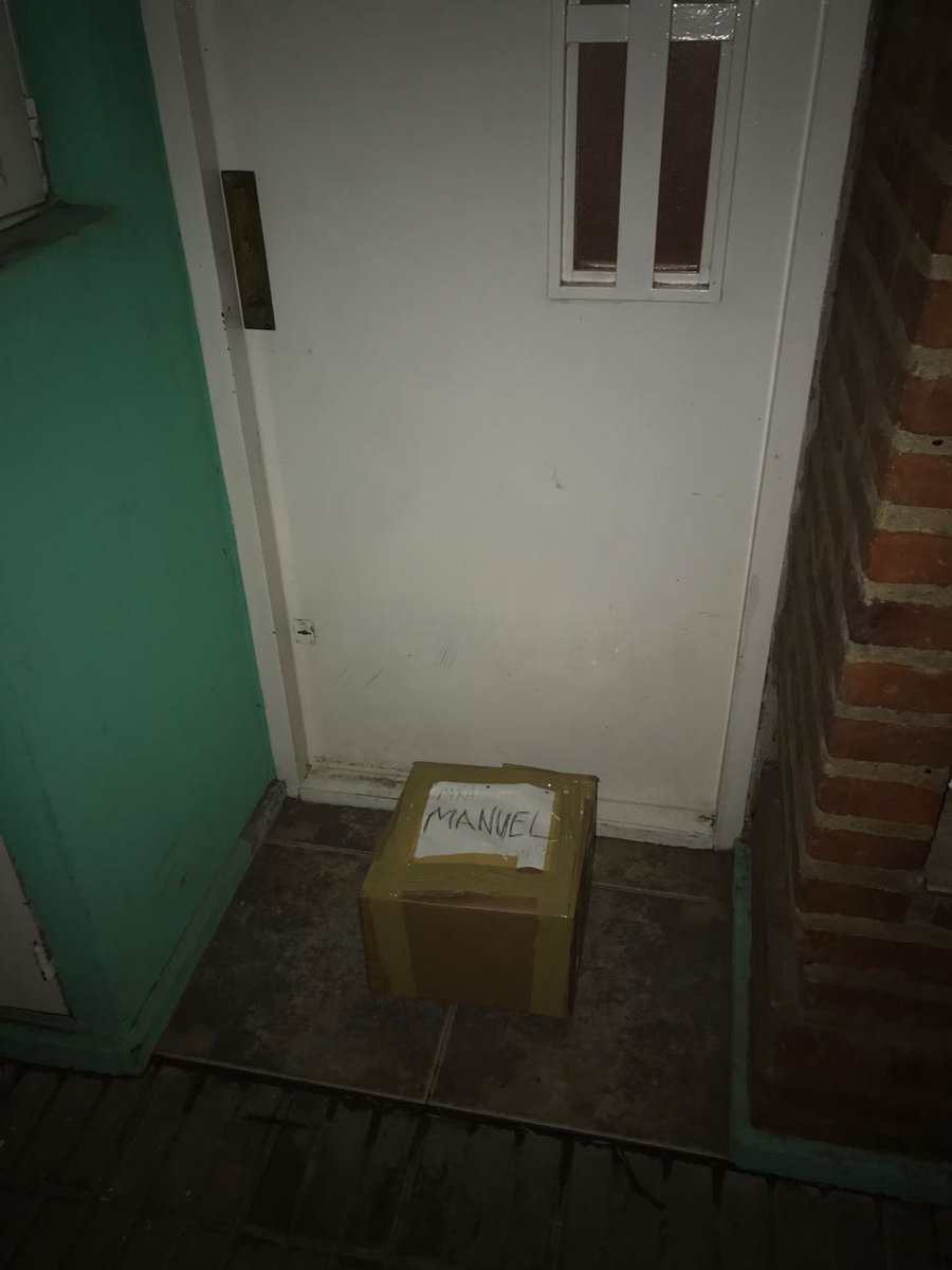 Con el equipo de la liga universitaria, llegamos a dejarle una cabeza de chancho en la puerta de la casa, en forma de amenaza, a nuestro nueve goleador (o no) cuando atraveso una racha de varios partidos sin meterla.
Simplemente <a href="/GigaFC_Oficial/">Giga Fc</a>