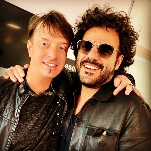 FulvioMarini's tweet photo. Giorno è quando è troppo tardi per svegliarmi presto...
#bacon #laltrameta #francescorenga #friends https://t.co/iZ6RwRYFbw