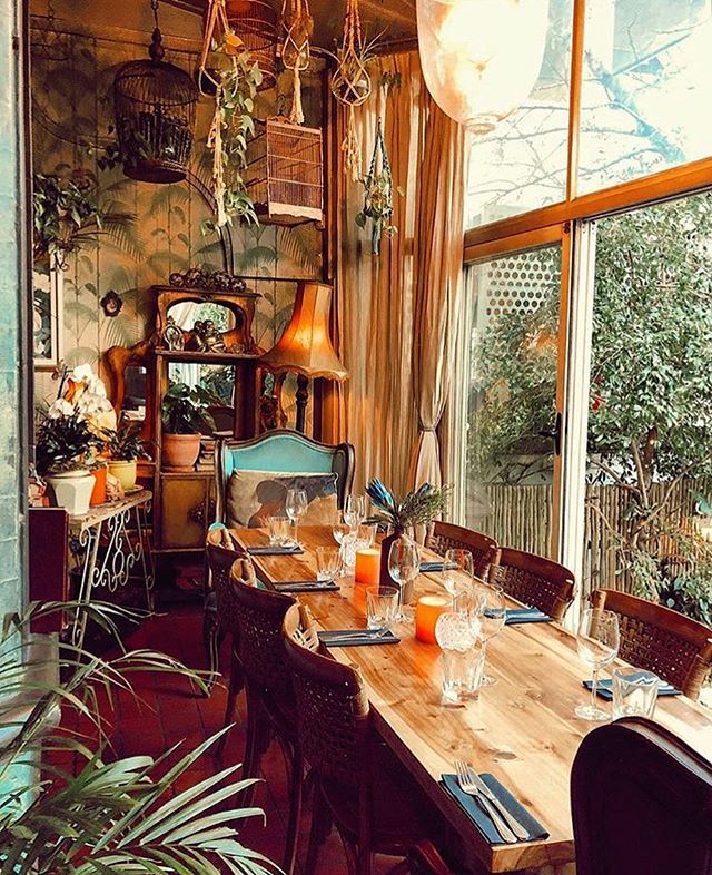 KloofStrHouse's tweet image. With perfect weather on the books this entire weekend - be sure to book a lovely lunch or dinner on our sunny veranda or beautiful garden 🌸 #kloofstreethouse #kloofstreethouserestaurant