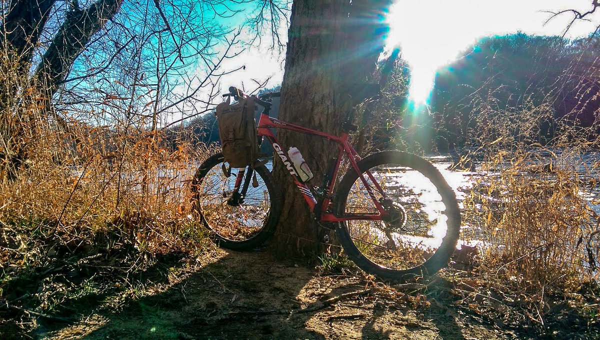 JTEBike's tweet photo. Check out my sponsors @661_protection @spyoptic @HoneyStinger 

Get all your trail armor, sunglasses, and energy products from the best guys in the business. https://t.co/FGPvldq6rU