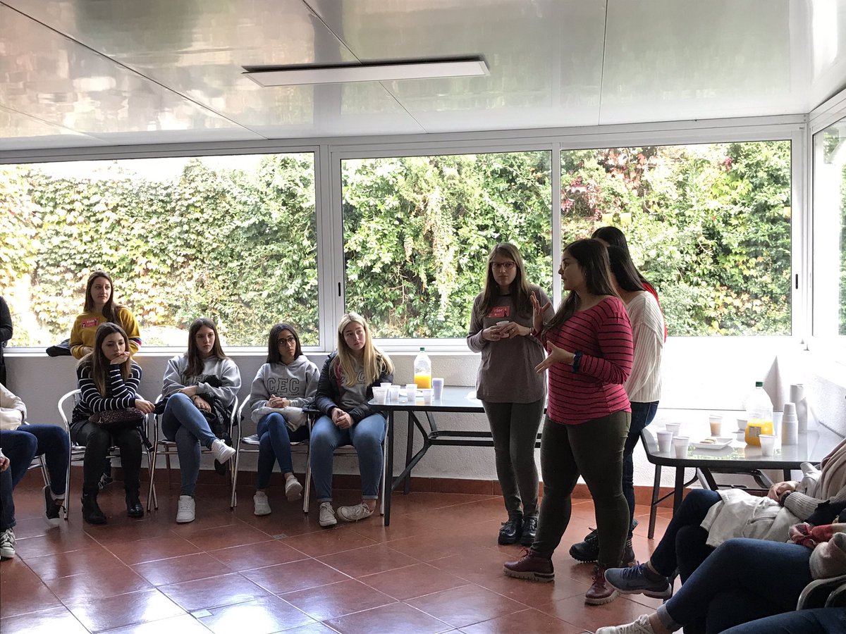 CutiUy's tweet image. #techyxeldia en @LithiumSoftware junto a las chicas del Colegio Clemente, Colegio Alemán y del Programa Jóvenes a Programar.