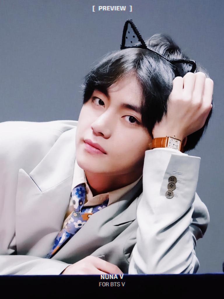 _nuna_V's tweet photo. [PREVIEW] 190425 팬싸인회
💜💜태형이 너무 멋있어💜💜
#태형 #방탄소년단뷔 #BTSV #Taehyung 
#BBMAsTopSocial BTS @BTS_twt https://t.co/DzAND43rKq