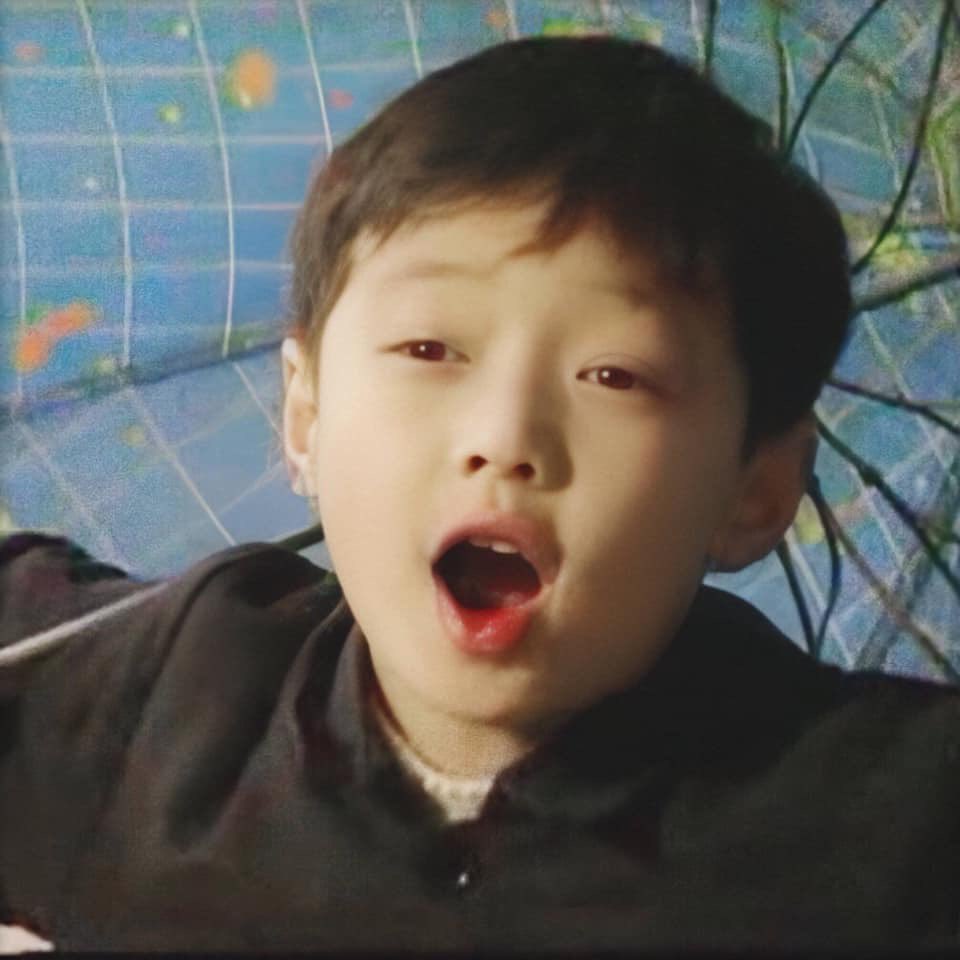Parkslady2's tweet photo. Little Yixing is cutest.
#찬열이와_봄여름가을겨울
#ChanyeolSSFW
#BBMAsTopSocial EXO #EXO
@weareoneEXO https://t.co/aQmVETFMp2