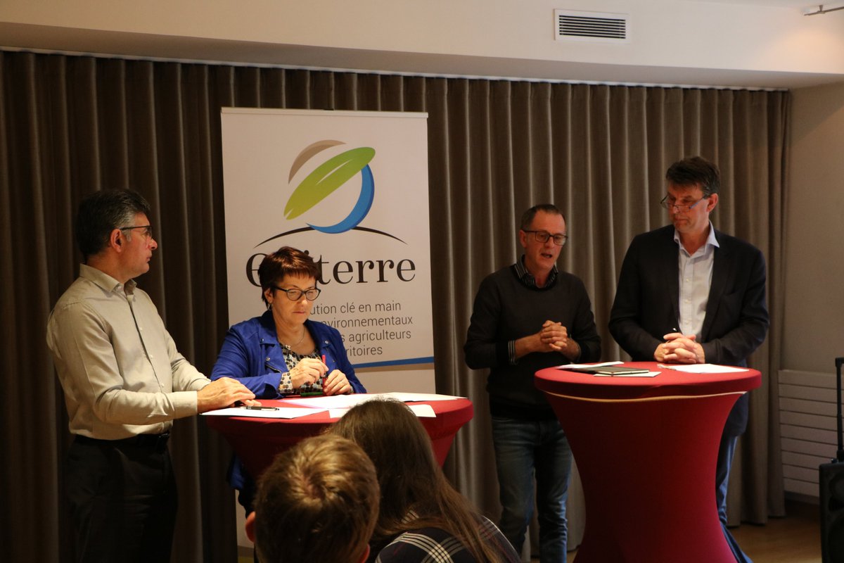 FNSEA's tweet photo. "Avec #EpiTerre nous voulons faire valoir les pratiques des agriculteurs qui sont remarquables et qui évoluent. Ils sont les premiers acteurs pour entretenir la nature." Henri Bonnaud président d'Imagin’rural https://t.co/kscqmfkKtx