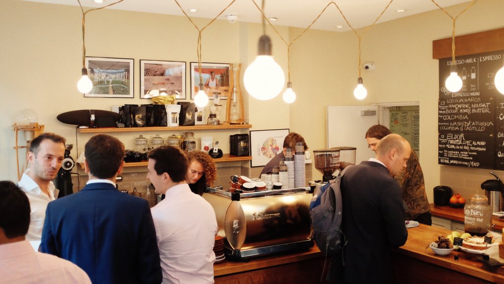 alchemy_coffee's tweet photo. #ThrowbackThusrday Don’t know how many of you still use @Foursquare, but if you're looking for a good list of cafes to visit in London, this is a good place to start (not going to argue with the number one spot on the list)

https://t.co/KlPq5Img60 https://t.co/FqMRrllFHK