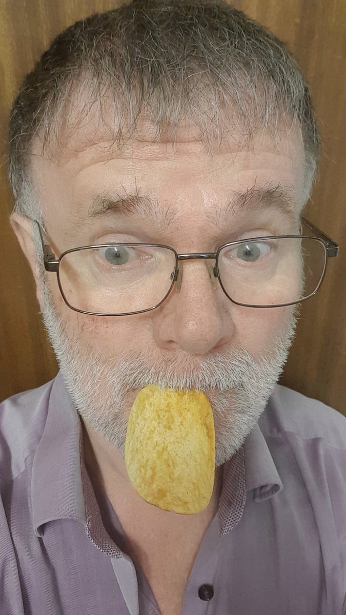 1nvis's tweet photo. @pringles  #PringlesTakeABite https://t.co/1QluepunRV
