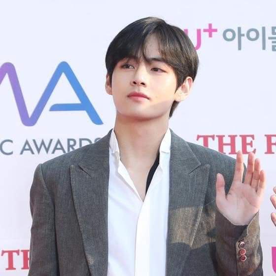 UongGi's tweet photo. Hiii!!!
Đâyy là người Tuii thương ..😊
#BBMAsTopSocial BTS @BTS_twt https://t.co/wJd9ZUkxsS