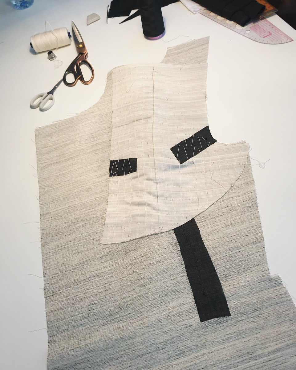 HenryHerbert's tweet photo. HIDDEN SECRETS! There are many important components that are used to create a well fitted jacket but the floating canvas inside is one of most importance, it helps keep the proper balance, structure and shape of overcoats and jackets. #tailoring #suits #London #bespokesuit https://t.co/qmJ6vQD4so