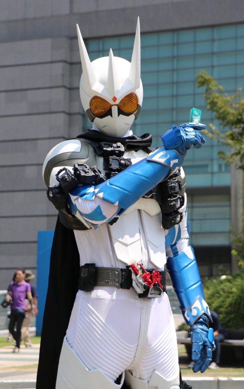 仮面ライダーエース コスプレ用スーツ 一体式 眼発光仕様 仮面ライダー用 コスプレ未塗装スーツ 一式セット 1/1スケール